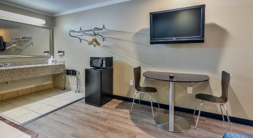 Budgetel Inn and Suites image 13