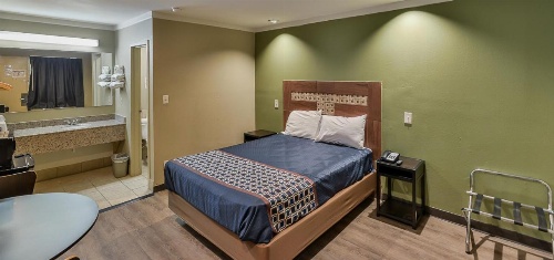 Budgetel Inn and Suites image 3