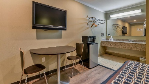 Budgetel Inn and Suites image 5